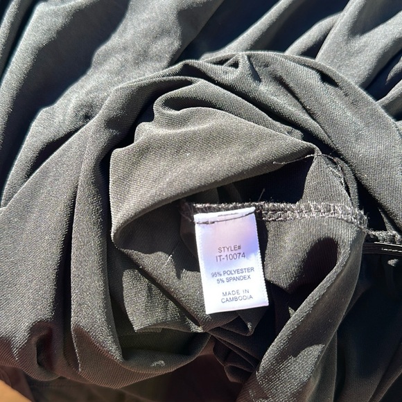 Zenana, Black 3/4 Sleeve Top - Picture 5 of 6